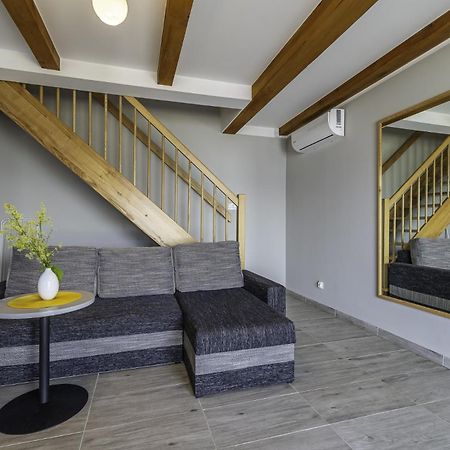 Frajda Domki: Spacious Apartments & Studios Rewal Exterior photo