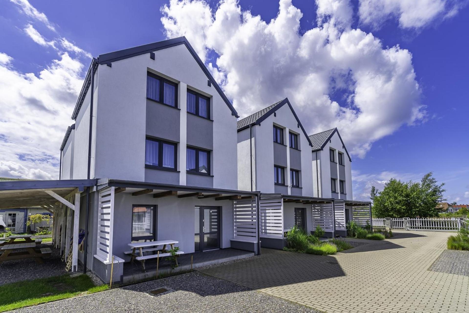Frajda Domki: Spacious Apartments & Studios Rewal Exterior photo