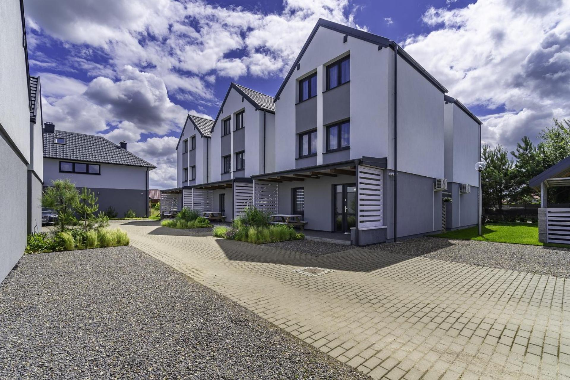 Frajda Domki: Spacious Apartments & Studios Rewal Exterior photo